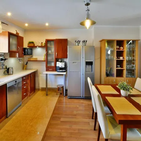 Tatil Evi Large, Comfortable With A Terrace