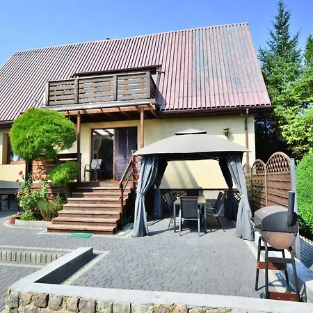 Дом отдыха Large, Comfortable With A Terrace *