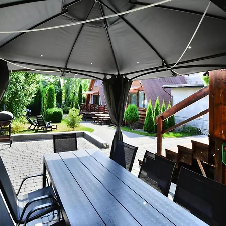 Large, Comfortable With A Terrace בית נופש *